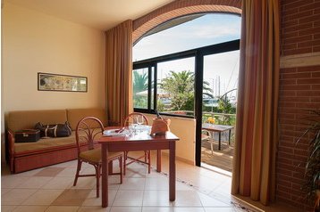 Italia Hotel Puntone di Scarlino, Exteriorul